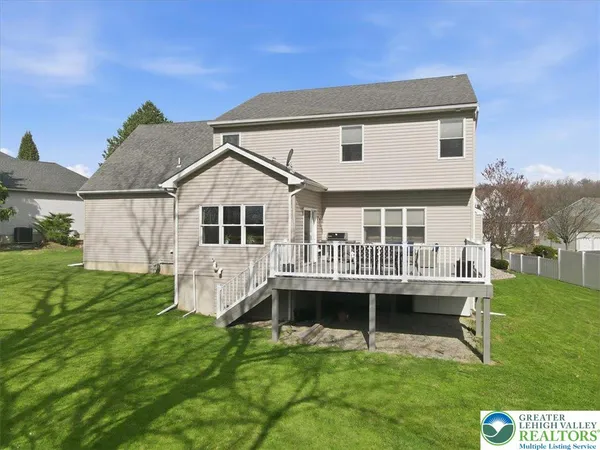 $609,900 | 2127 Eagles Landing Drive, Nazareth, PA 18064