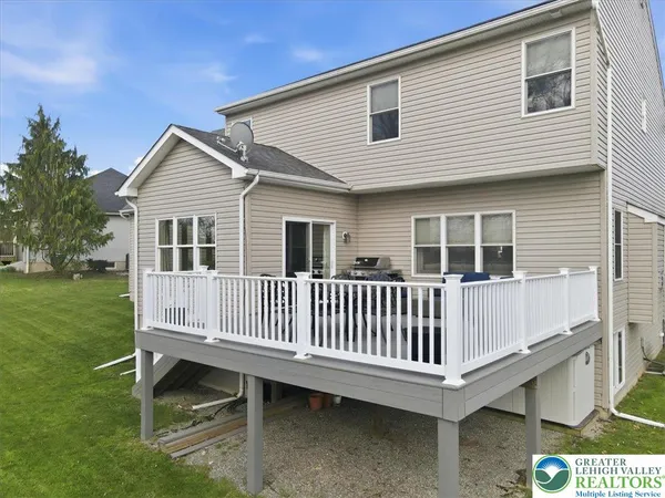 $609,900 | 2127 Eagles Landing Drive, Nazareth, PA 18064
