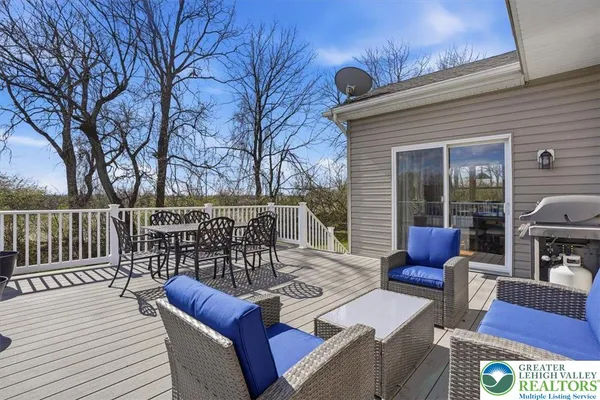 $609,900 | 2127 Eagles Landing Drive, Nazareth, PA 18064