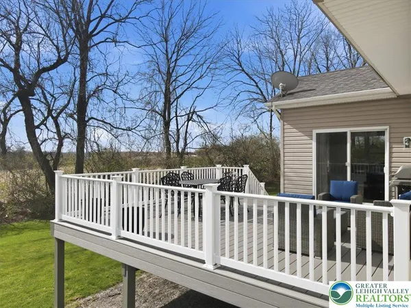 $609,900 | 2127 Eagles Landing Drive, Nazareth, PA 18064