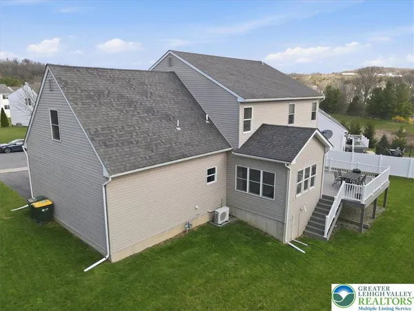 $609,900 | 2127 Eagles Landing Drive, Nazareth, PA 18064