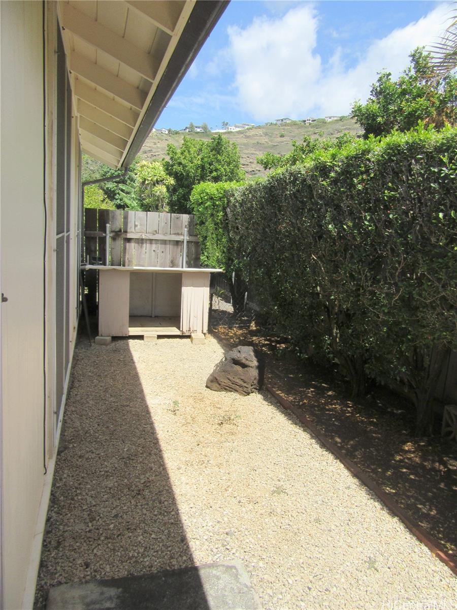 5578 Pia Street Honolulu, HI 96821 - Photo 14 of 15