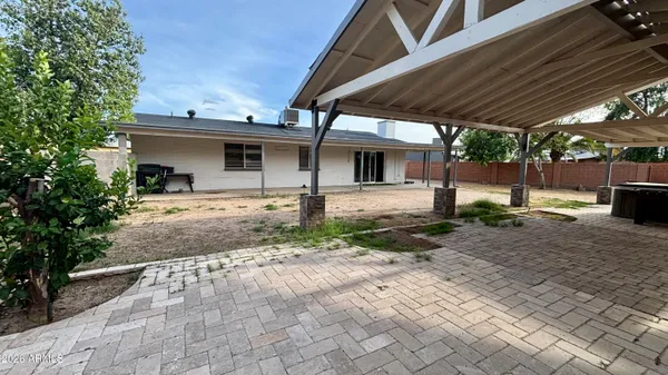 $390,000 | 922 West Angela Drive, Phoenix, AZ 85023