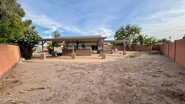 $390,000 | 922 West Angela Drive, Phoenix, AZ 85023