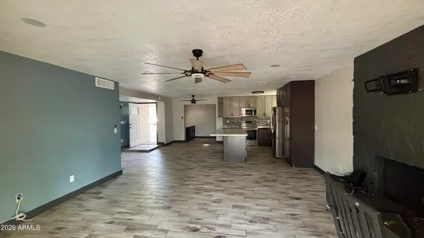 $390,000 | 922 West Angela Drive, Phoenix, AZ 85023