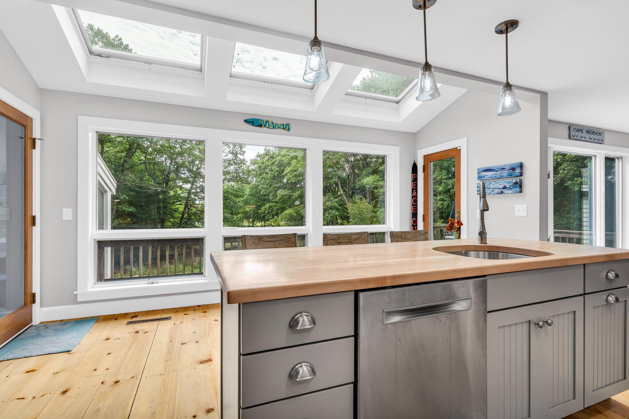 155 River Road York, ME 03902 - Photo 15 of 69 53-web-or-mls-DSC04030