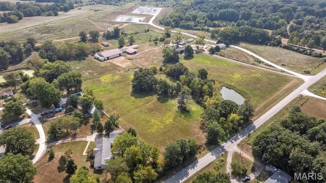 $99,000 | 3218 South S Highway, Winfield, MO 63389