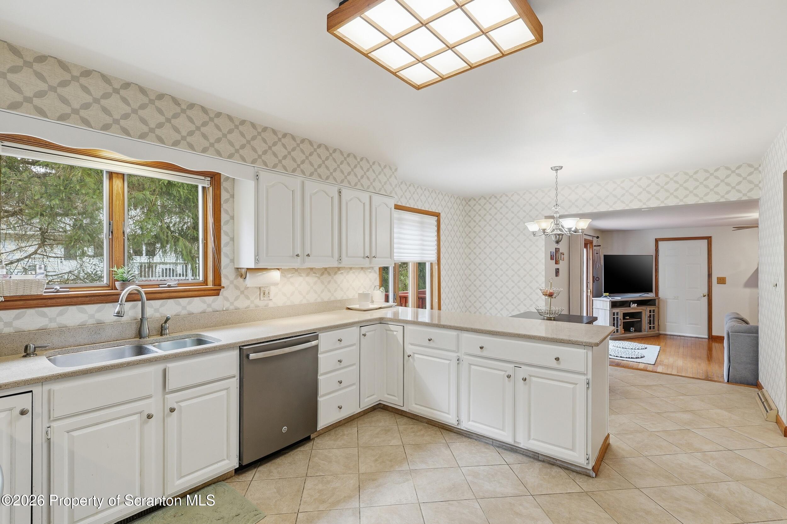 208 Stoney Creek Road Clarks Summit, PA 18411 - Photo 11 of 48 Kitchen