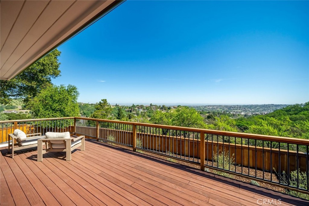 1026 Merry Hill Road Paso Robles, CA 93446 - Photo 17 of 64