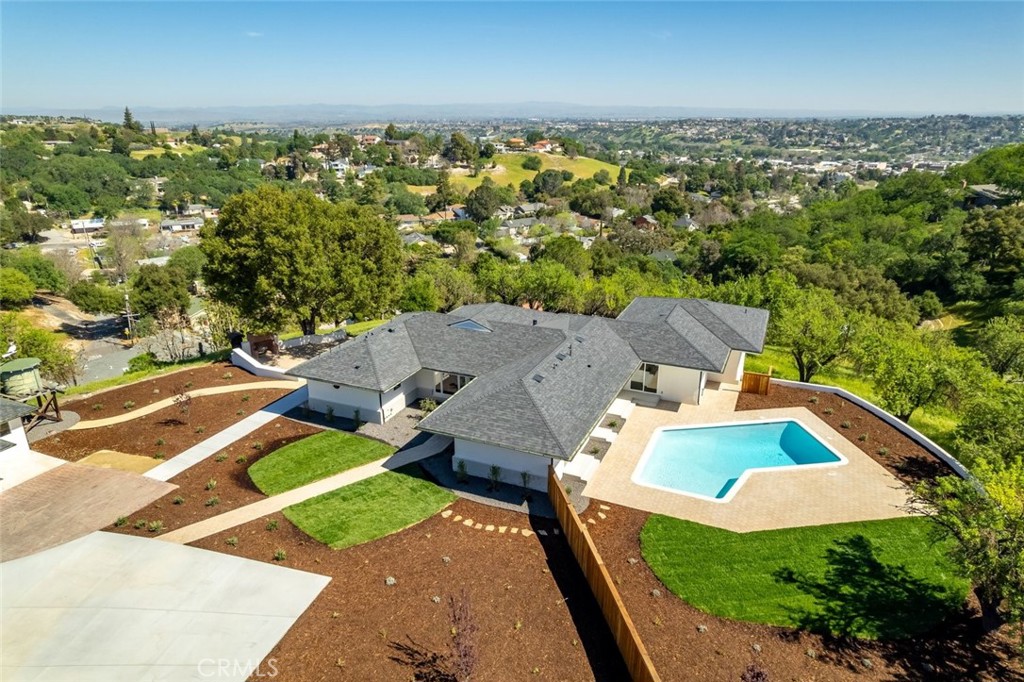 1026 Merry Hill Road Paso Robles, CA 93446 - Photo 2 of 64