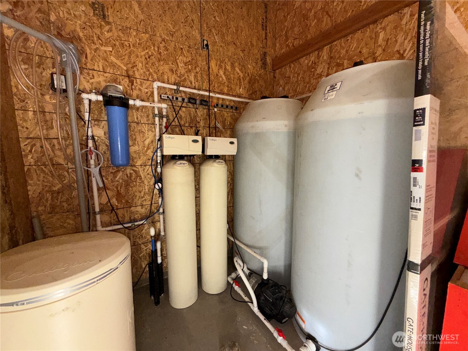 167 Excelsior Way Curlew, WA 99118 - Photo 26 of 37 a utility room with dryer and washer