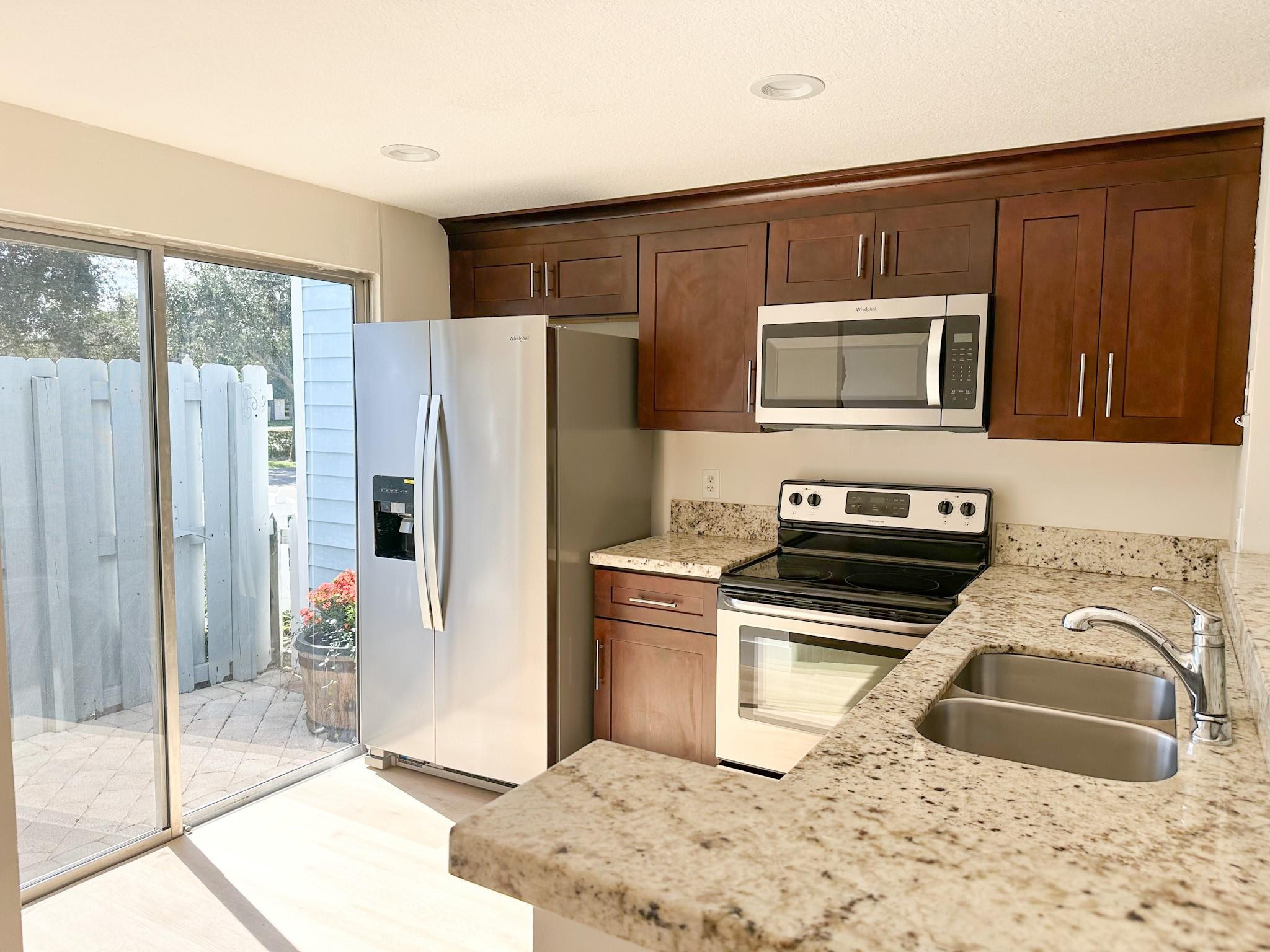 35 Southwest 3rd Street Pompano Beach, FL 33060 - Photo 5 of 23 Photo 5