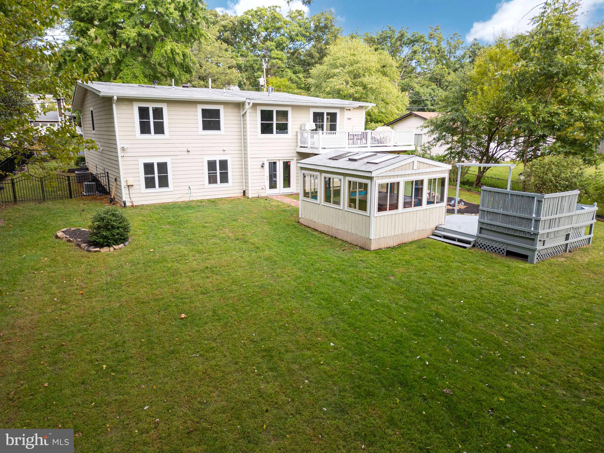 1003 Monroe Street Herndon, VA 20170 - Photo 12 of 120