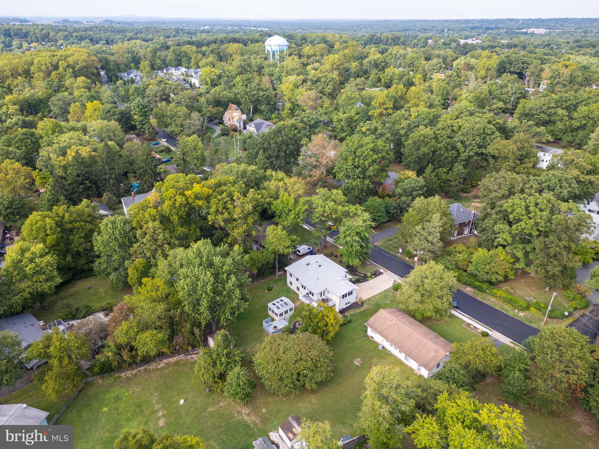 1003 Monroe Street Herndon, VA 20170 - Photo 17 of 120