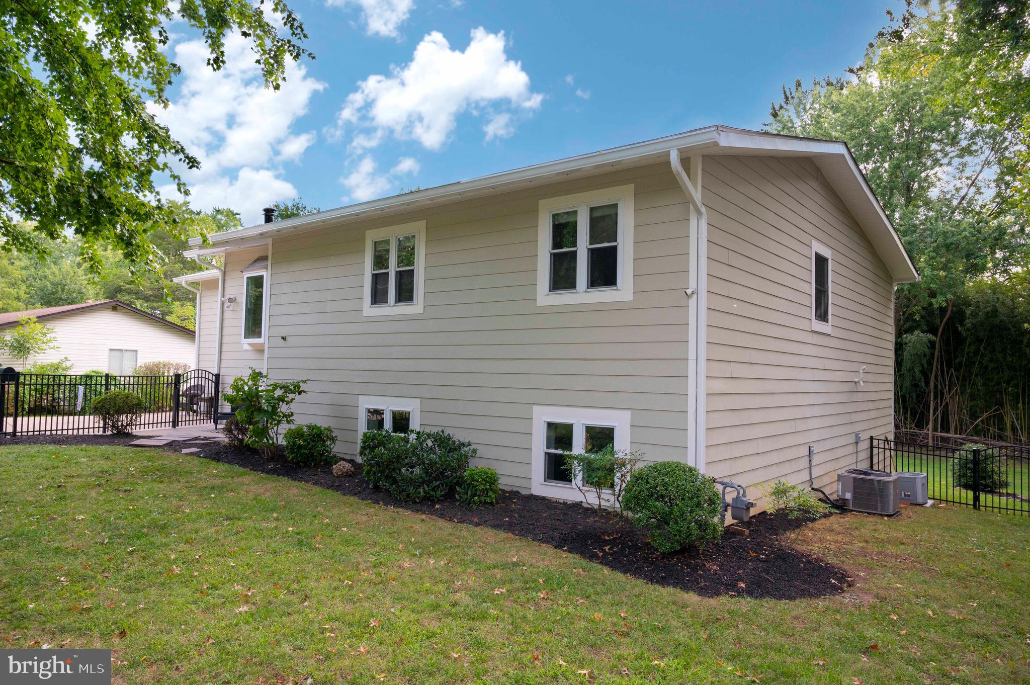 1003 Monroe Street Herndon, VA 20170 - Photo 29 of 120