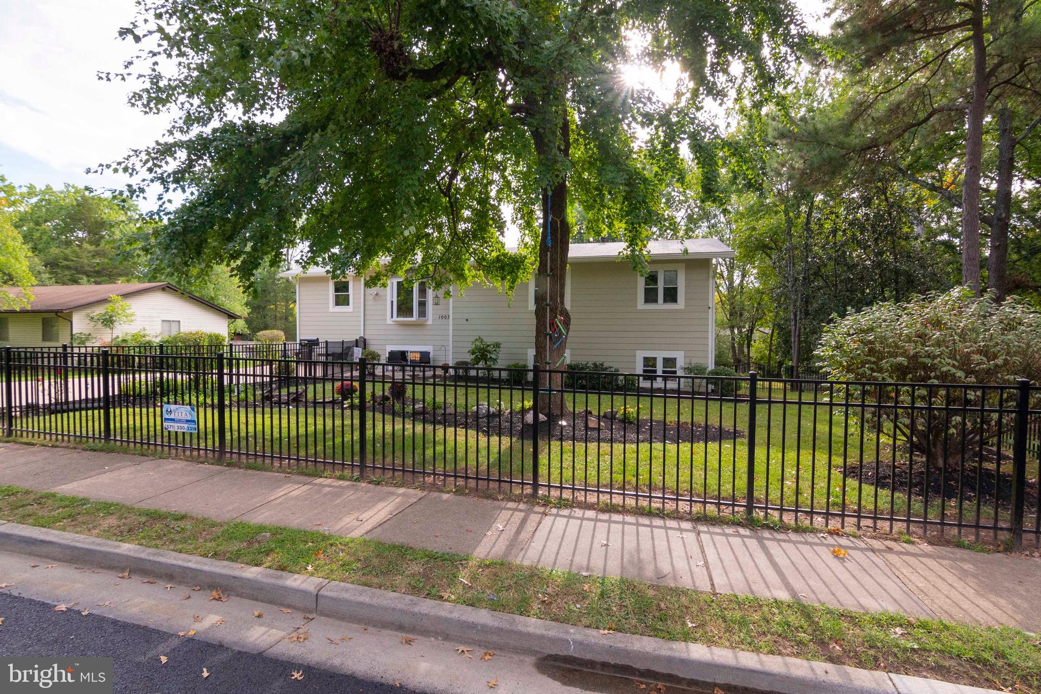 1003 Monroe Street Herndon, VA 20170 - Photo 38 of 120