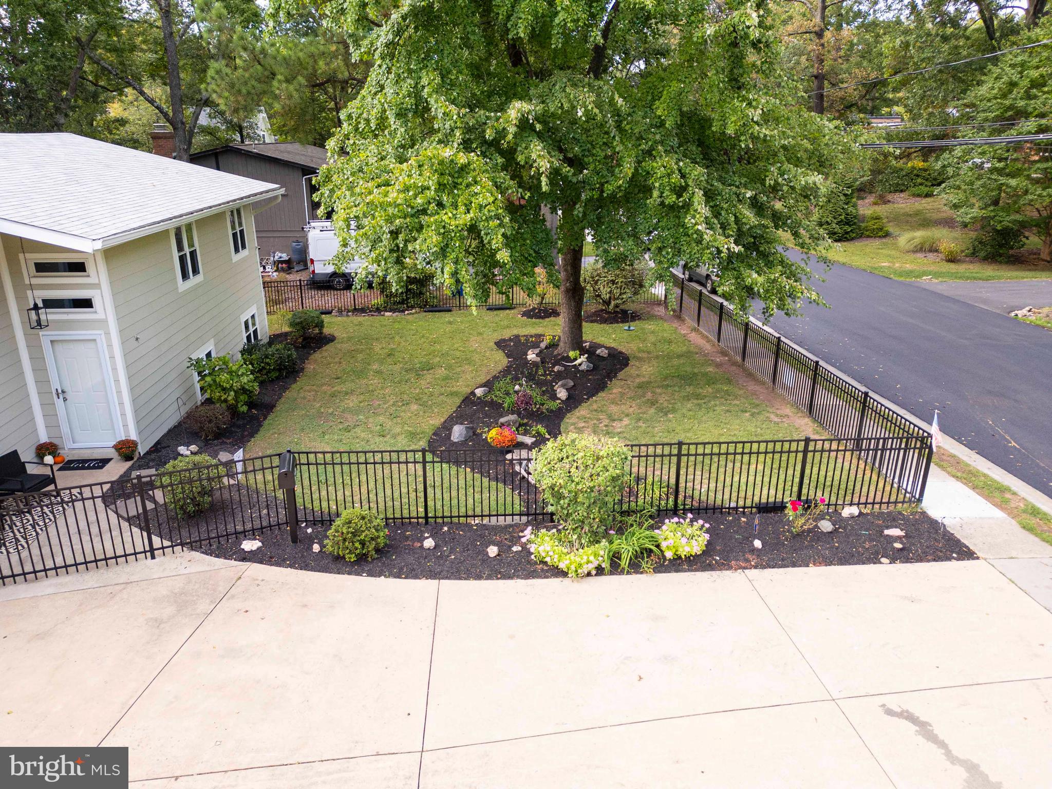 1003 Monroe Street Herndon, VA 20170 - Photo 6 of 120