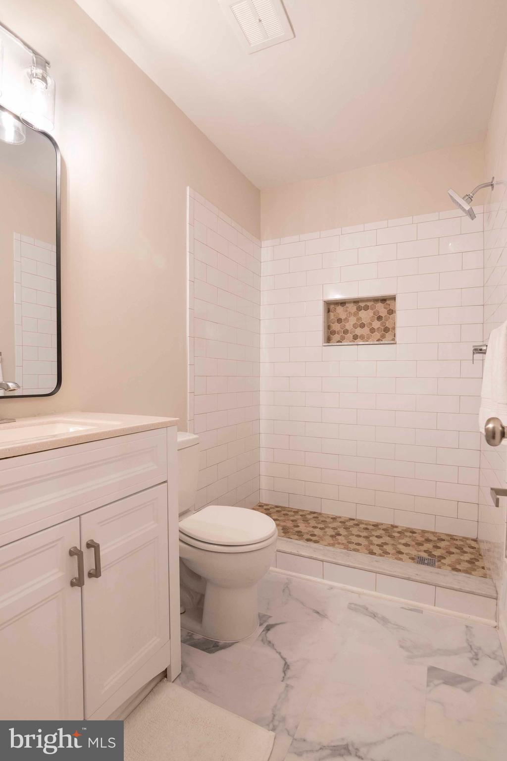 1003 Monroe Street Herndon, VA 20170 - Photo 85 of 120