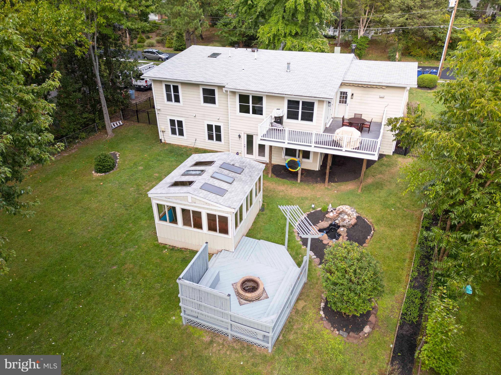 1003 Monroe Street Herndon, VA 20170 - Photo 9 of 120