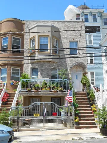 $2,000 | 75 A Clifton Place, Unit 2, Jersey City, NJ 07304
