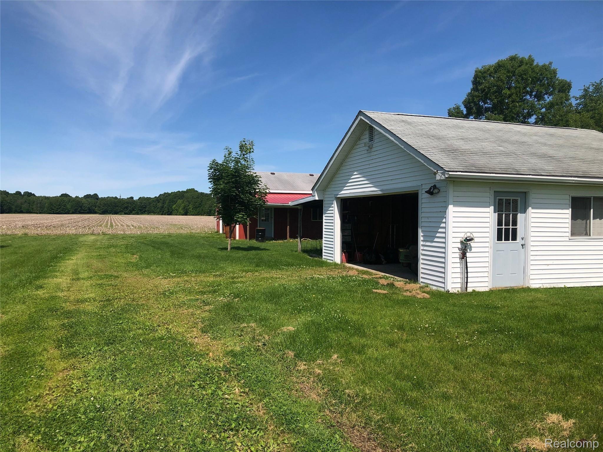 3663 Kilgore Road Avoca, MI 48006 - Photo 30 of 57 Garage and 30x40 pole barn