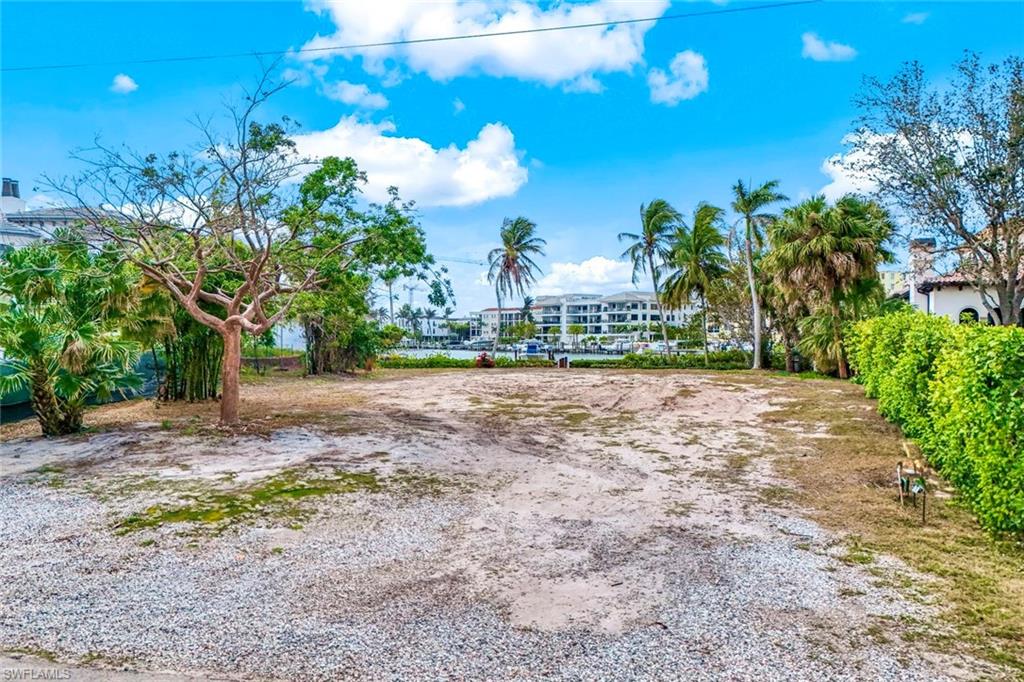 286 Springline Drive Naples, FL 34102 - Photo 11 of 13