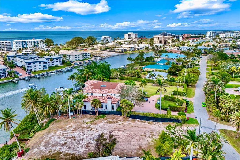 286 Springline Drive Naples, FL 34102 - Photo 4 of 13