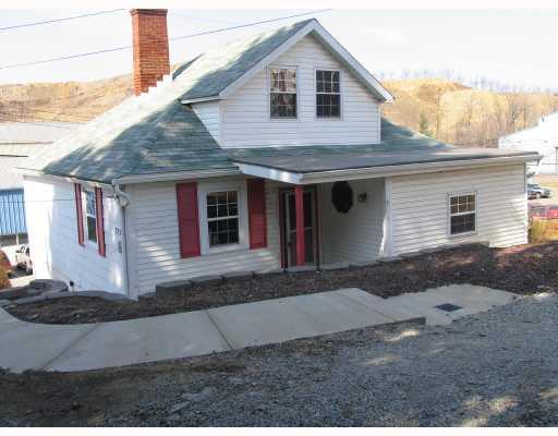 775 Manifold Road Washington, PA 15301 - Photo 1 of 8 Exterior Front.