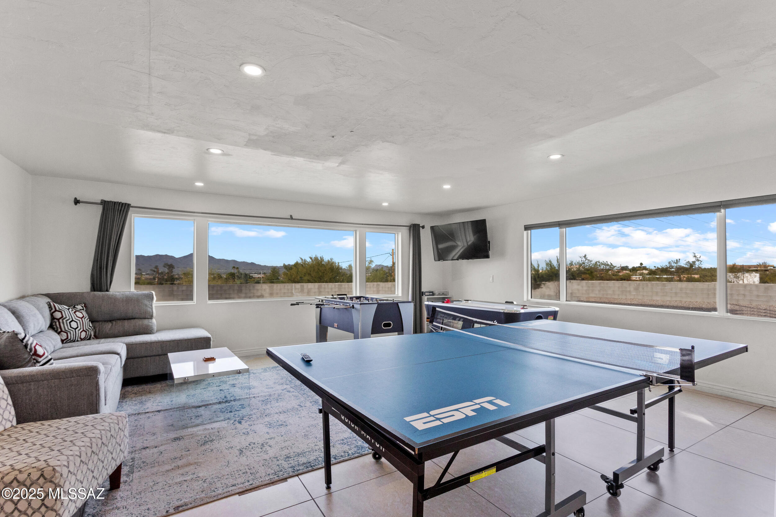 1061 West Roller Coaster Road Tucson, AZ 85704 - Photo 5 of 50 Gallery Image 5
