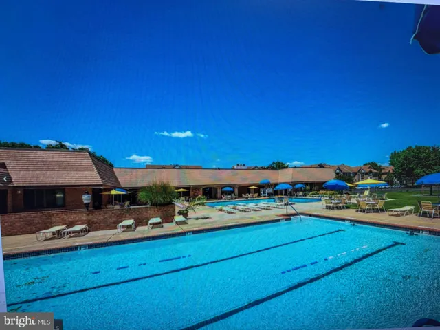 $1,800 | 50301 Delaire Landing Road, Unit 301, Philadelphia, PA 19114