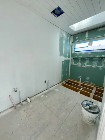 a view of a garage