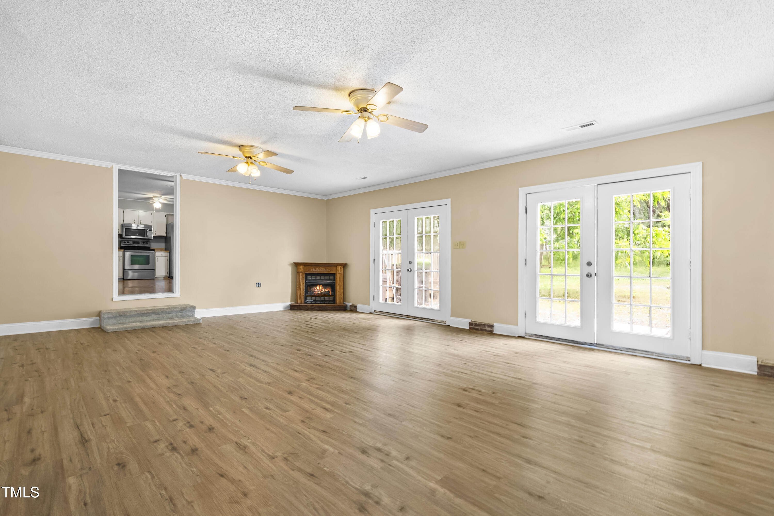250 Dixon Road Graham, NC 27253 - Photo 6 of 24 DSC09433