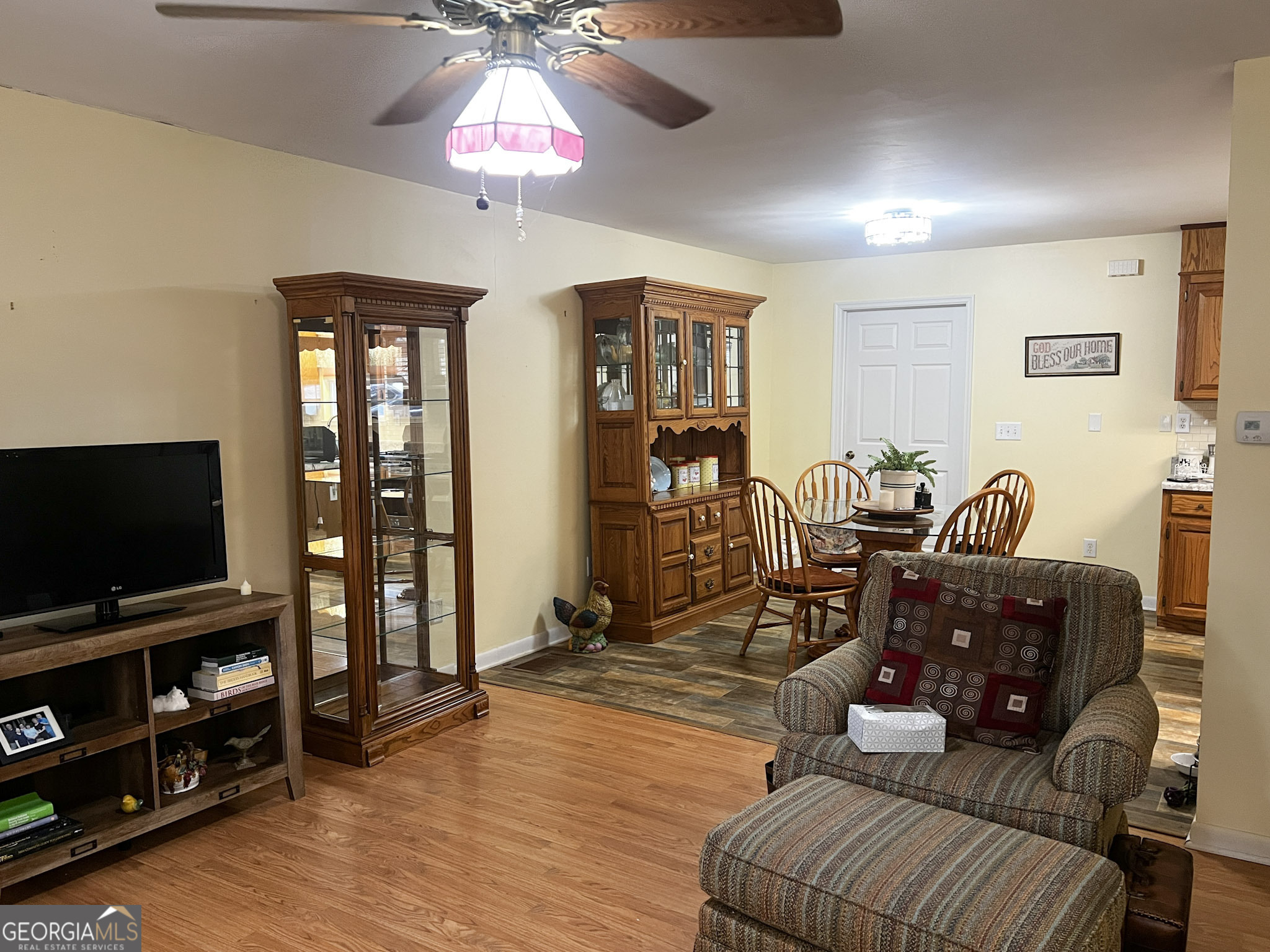 153 View Street Clarkesville, GA 30523 - Photo 10 of 31 a living room with furniture and a flat screen tv