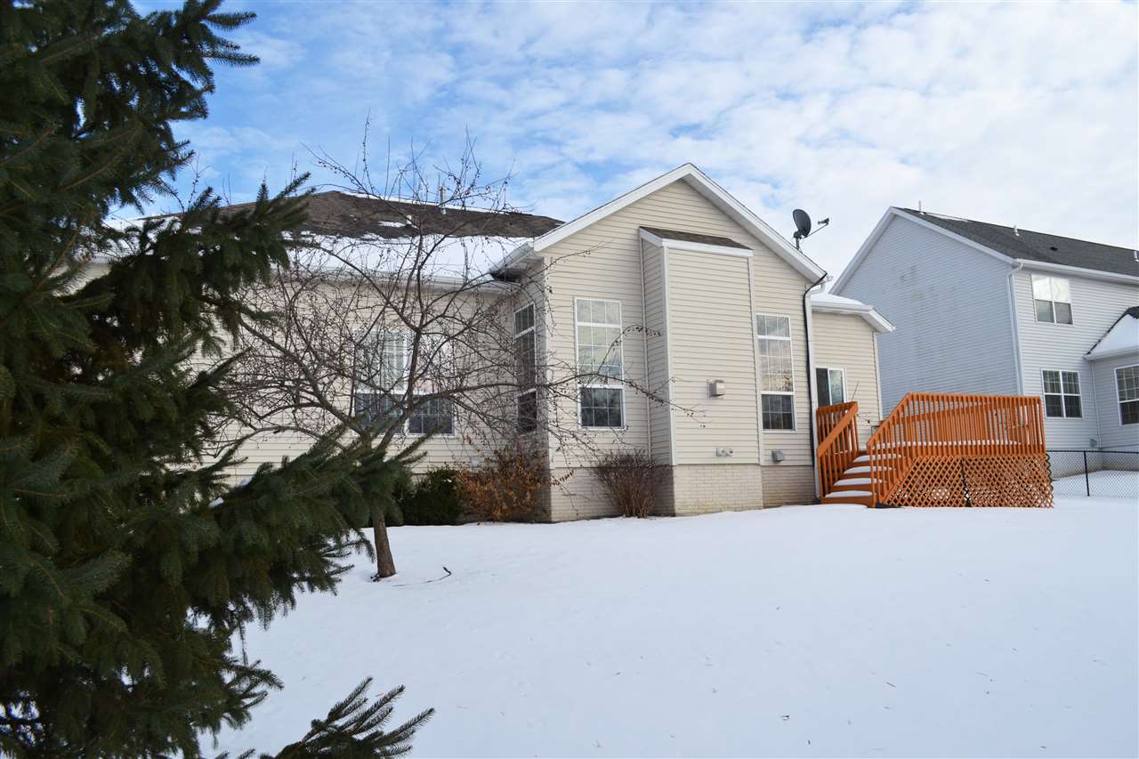 2030 Newcastle Road Marion, IA 52302 - Photo 24 of 25 Gallery Image 24