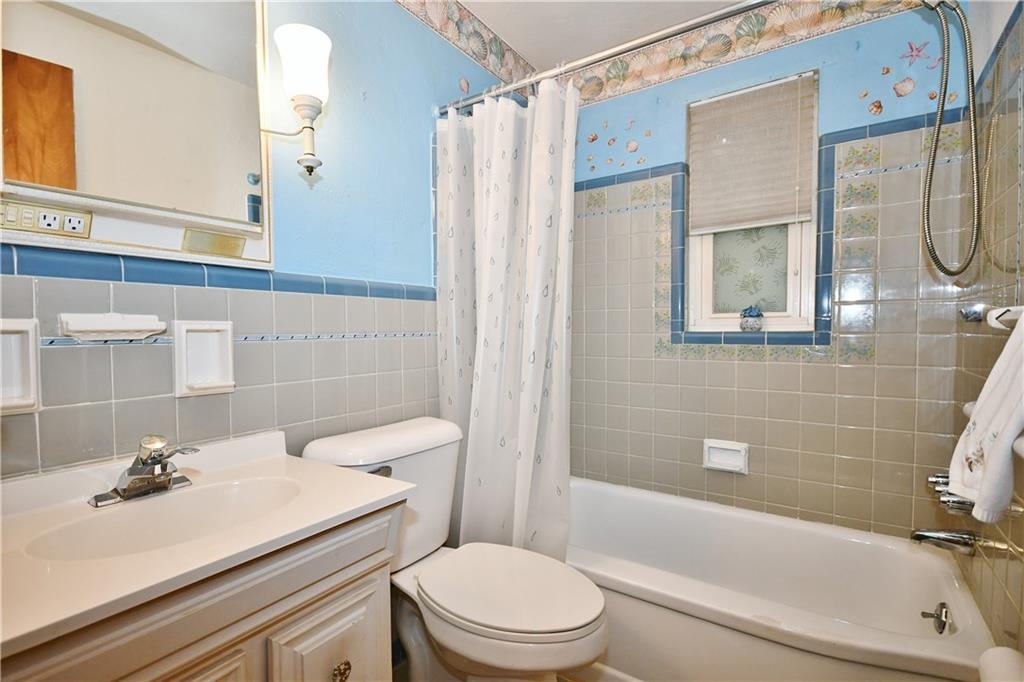 2013 Borland Road Pittsburgh, PA 15243 - Photo 14 of 20