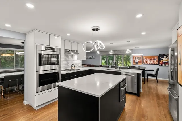 $1,988,000 | 41 Juniper Lane, Newton, MA 02459