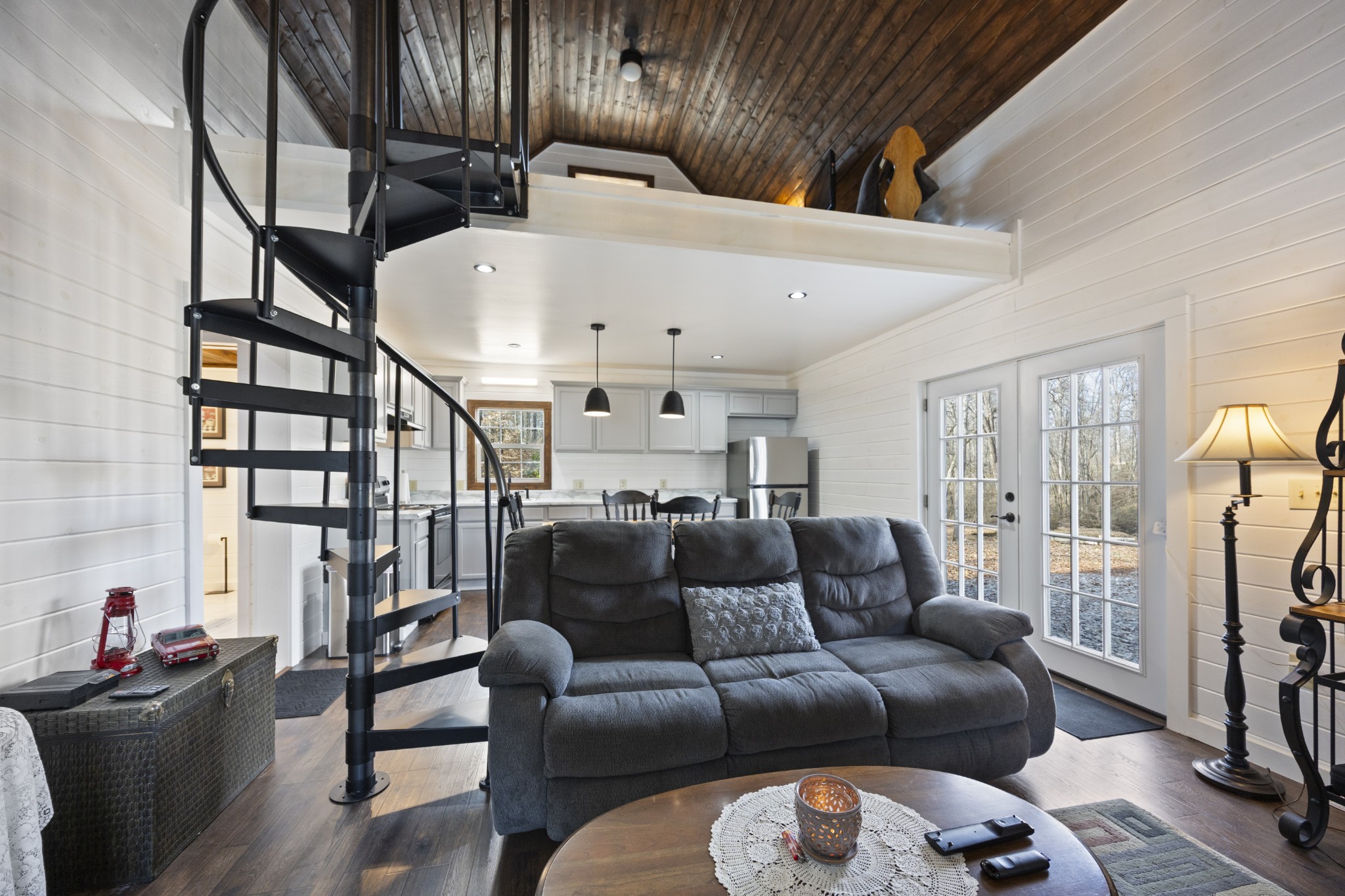 1085 Henegar Road Morrison, TN 37357 - Photo 7 of 17 a living room with furniture
