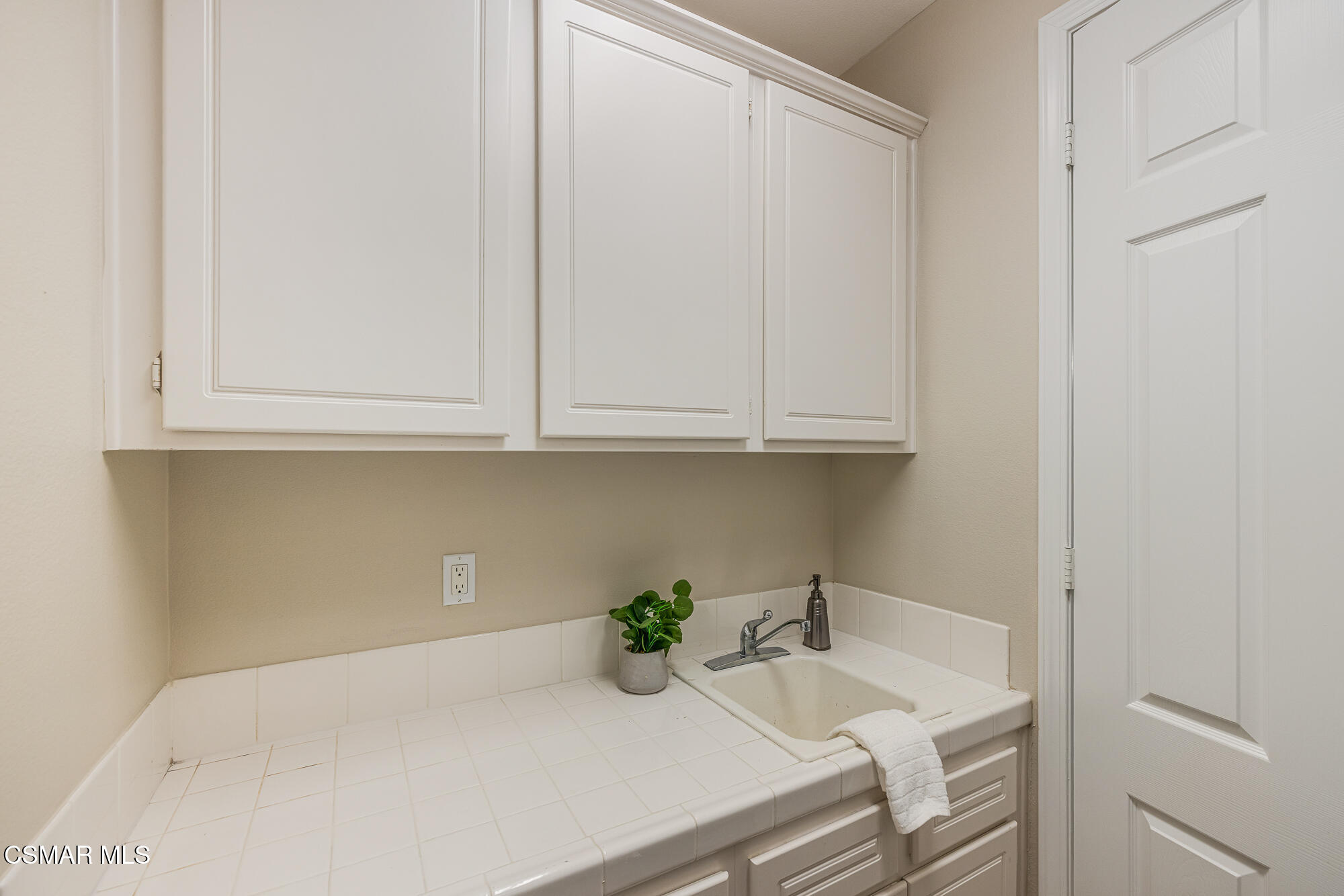 5353 Willow Oak Street Simi Valley, CA 93063 - Photo 18 of 52 a close view of tap