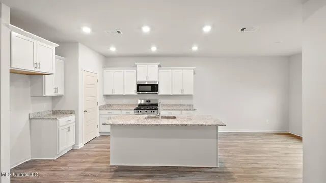 $314,900 | 418 Piney Drive, Pearl, MS 39208