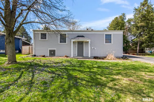 $240,000 | 811 Finley Street, Jacksonville, IL 62650