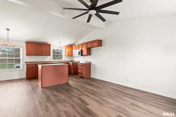 $220,000 | 811 Finley Street, Jacksonville, IL 62650