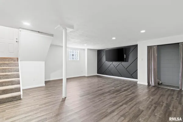 $220,000 | 811 Finley Street, Jacksonville, IL 62650
