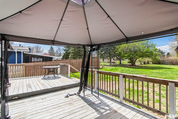 $220,000 | 811 Finley Street, Jacksonville, IL 62650