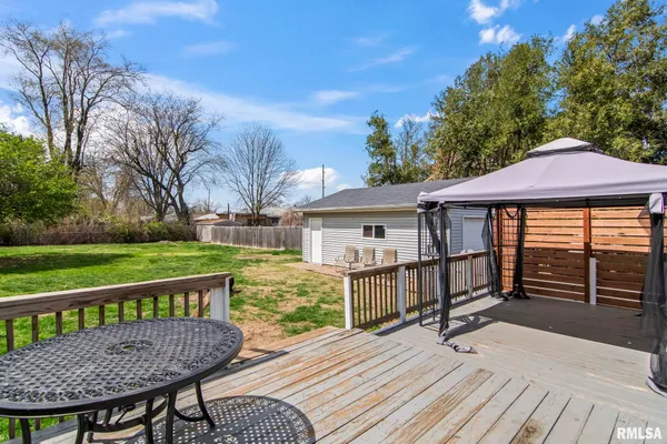 $220,000 | 811 Finley Street, Jacksonville, IL 62650