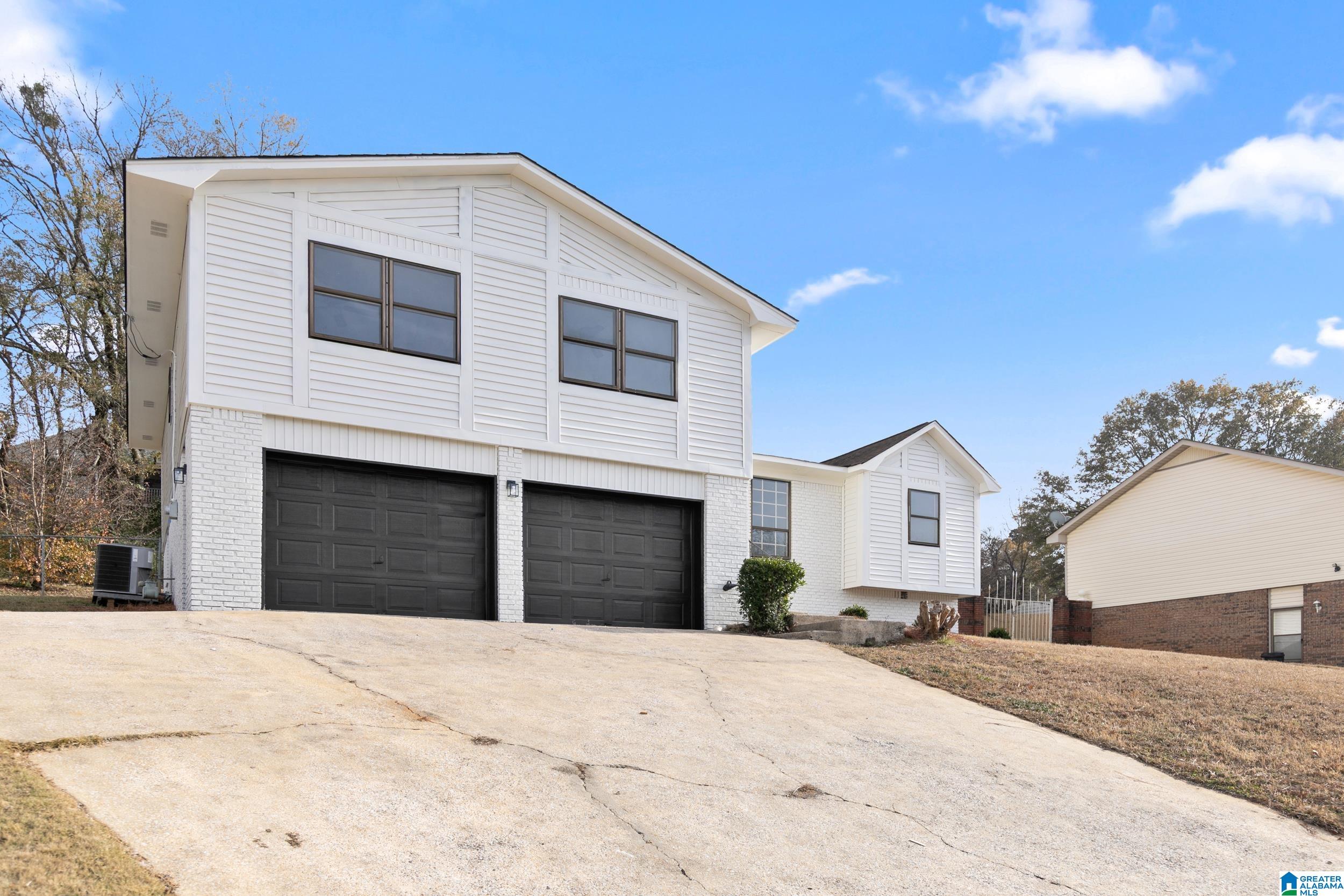 13 Royal Coach Circle Bessemer, AL 35022 - Photo 4 of 34