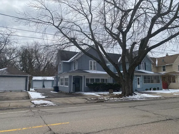 $279,500 | 515 Walnut Avenue, Elgin, IL 60123