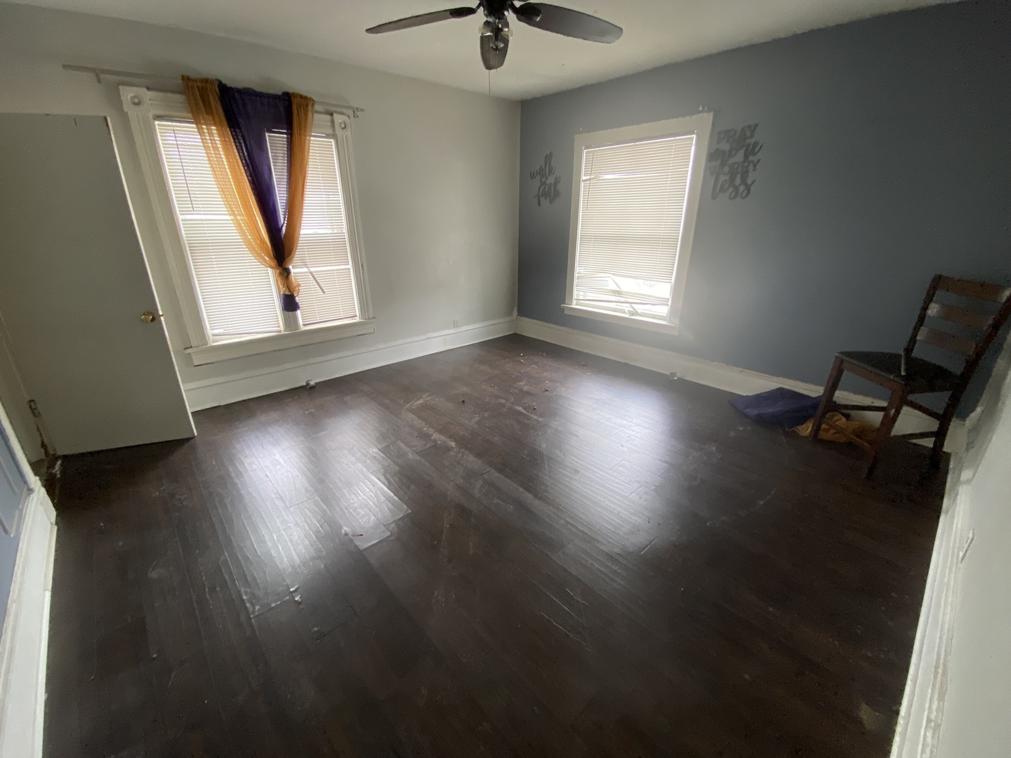 515 Walnut Avenue Elgin, IL 60123 - Photo 13 of 18 a view of room with hardwood floor and window