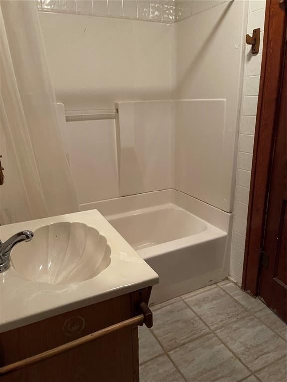 209 West 37th Street Anderson, IN 46013 - Photo 11 of 18