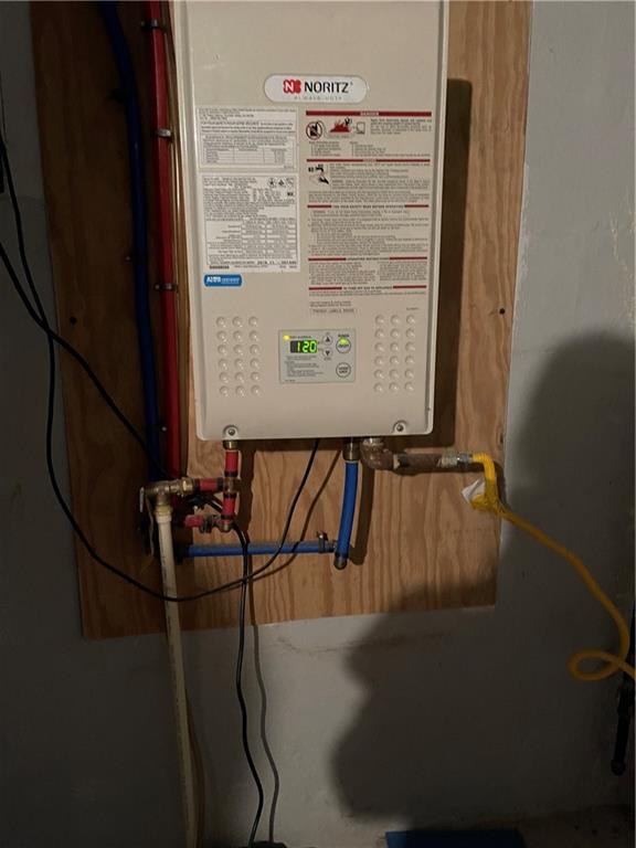 209 West 37th Street Anderson, IN 46013 - Photo 15 of 18