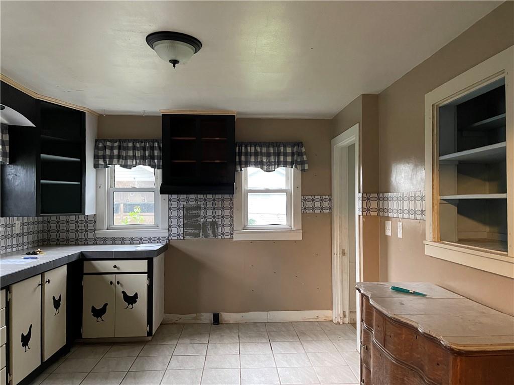 209 West 37th Street Anderson, IN 46013 - Photo 5 of 18